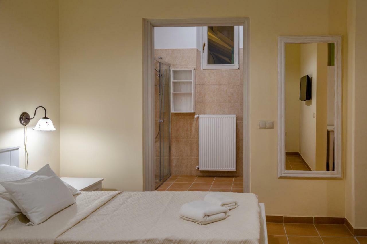 Balzsam Apartmanhaz Harkan Exterior foto